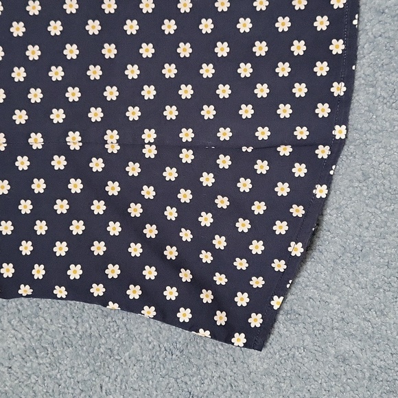 Cute cap sleeve button-up shirt - Picture 5 of 8